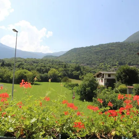With Garden, Del Corlo Lake, Belluno Apartamento *